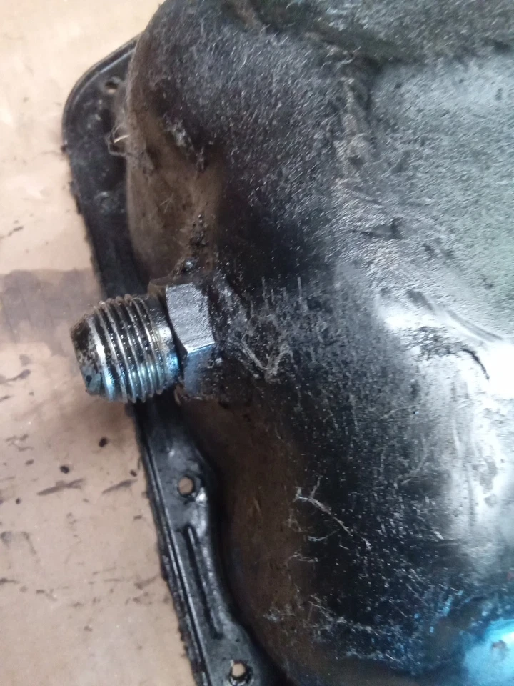 Cacerola de aceite Mazda B2200 2.0 Fe B2000 626 Foto 2 de 4