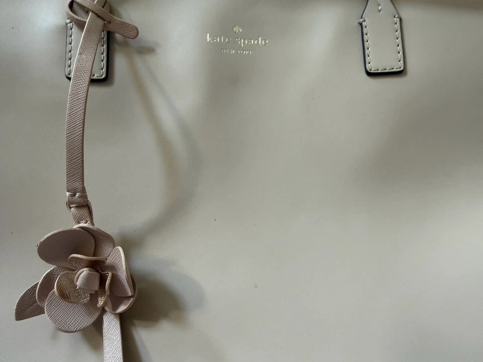 Bolso de hombro Kate Spade rosa Foto 2 de 4