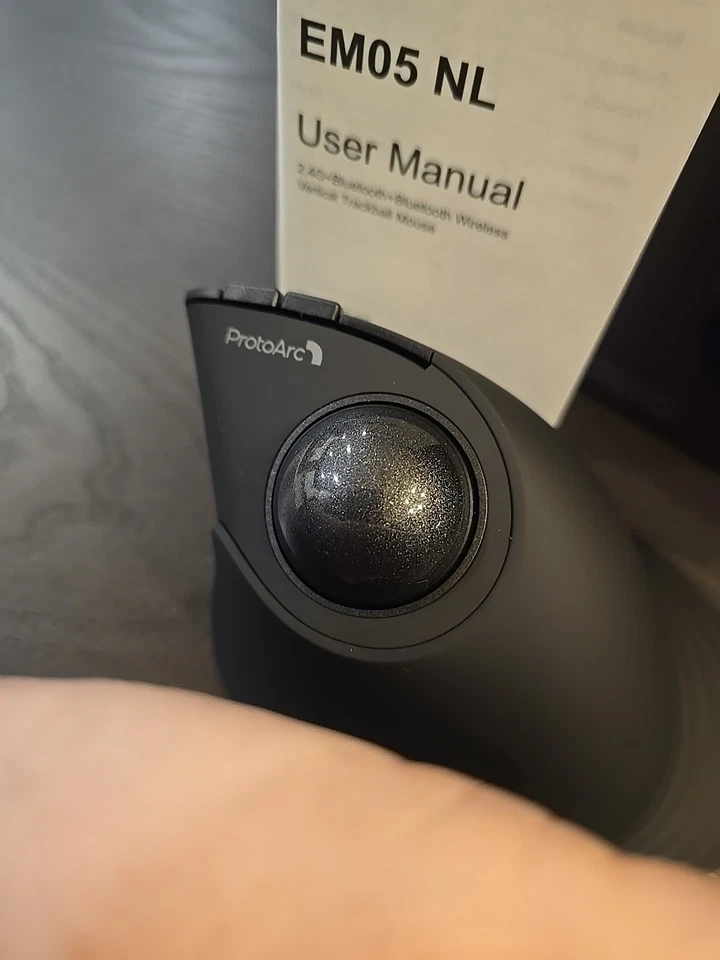 ProtoArc EM05 NL Gray Vertical Trackball Mouse Ergonomic - Image 3 of 4