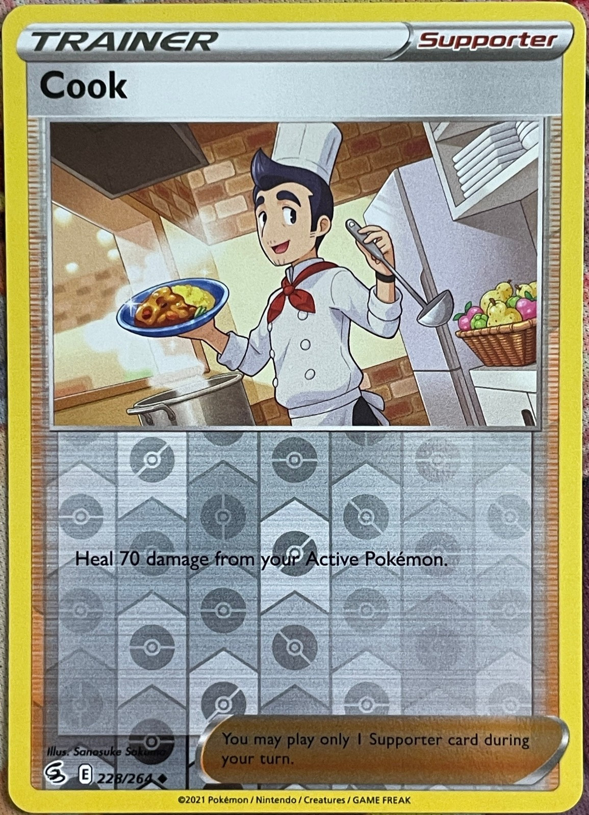 Cook Reverse Holo - 228/264 - Fusion Strike Pokemon 2021
