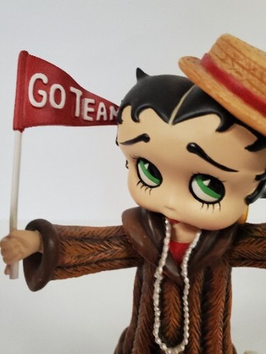 Danbury Mint Betty Boop Figurine/Statue " Go Team Go" 1999 Retired - Picture 6 of 12