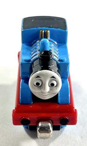 Thomas The Train Take N Play Metal Diecast Magnet 2012 Gullane Mattel R8847 G25A - Picture 4 of 8
