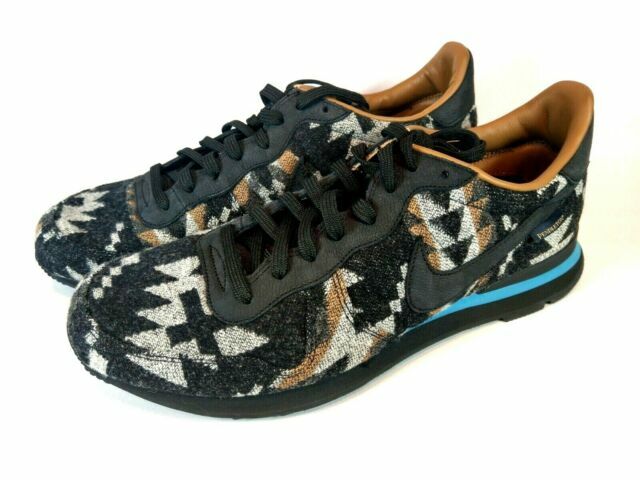 nike internationalist pendleton