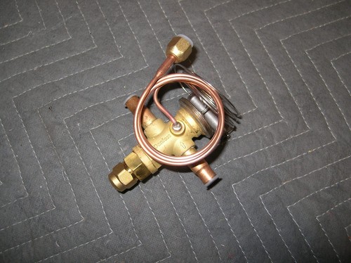 Danfoss #067L5956 Thermostatic Expansion Valve, R410A, 3.5 to 4 Ton *NOS* - Picture 4 of 9