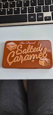 Too Faced Salted Caramel On The Fly Eye Shadow Palette mini