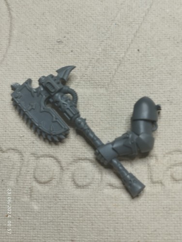 WARHAMMER 40K CHAOS KHORNE BERZERKERS BITS - Picture 62 of 102