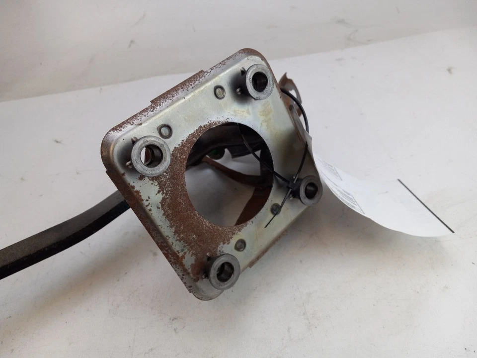 PEDAL FRENO TOYOTA CAMRY 2002 Foto 4 de 4