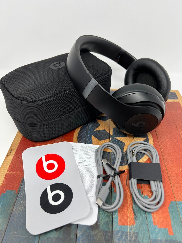 Beats Studio Pro - Wireless Bluetooth Noise Cancelling Headphones Black