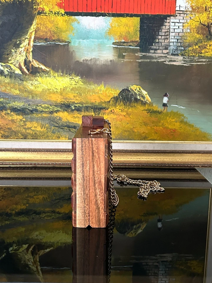 Bolso sin asas de madera hecho a mano.Lujoso diseño rectangular, correa dorada.India Foto 4 de 4