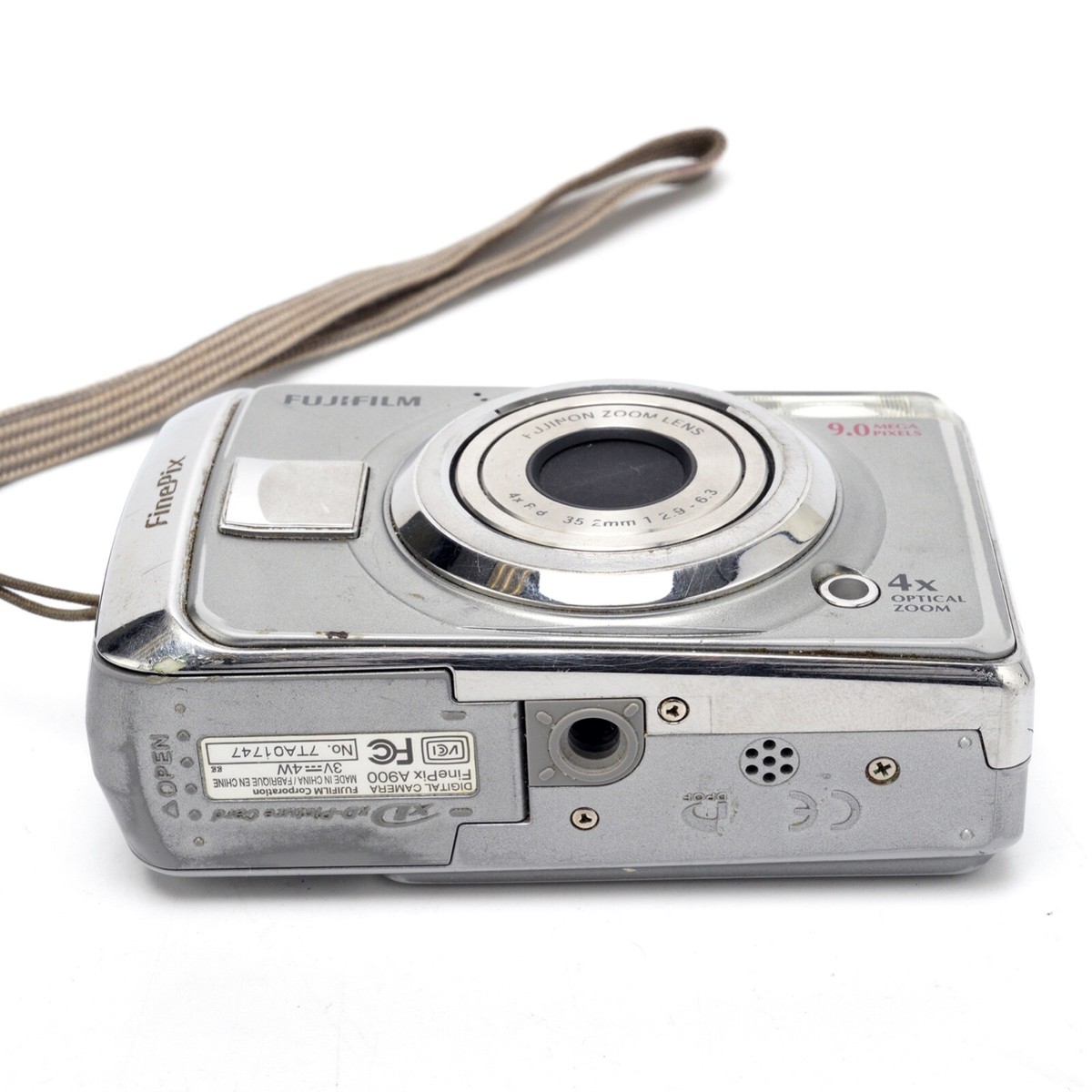 【美品】Fujifilm FinePix A900 シルバー　本体のみ Amazon | FUJIFILM デジタルカメラ FinePix(ファインピックス