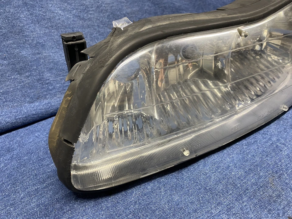 1997 98 99 2000 01 02 03 04 2005 Conjunto de Farol Oldsmobile Cutlass LIMPO - Imagem 3 de 4