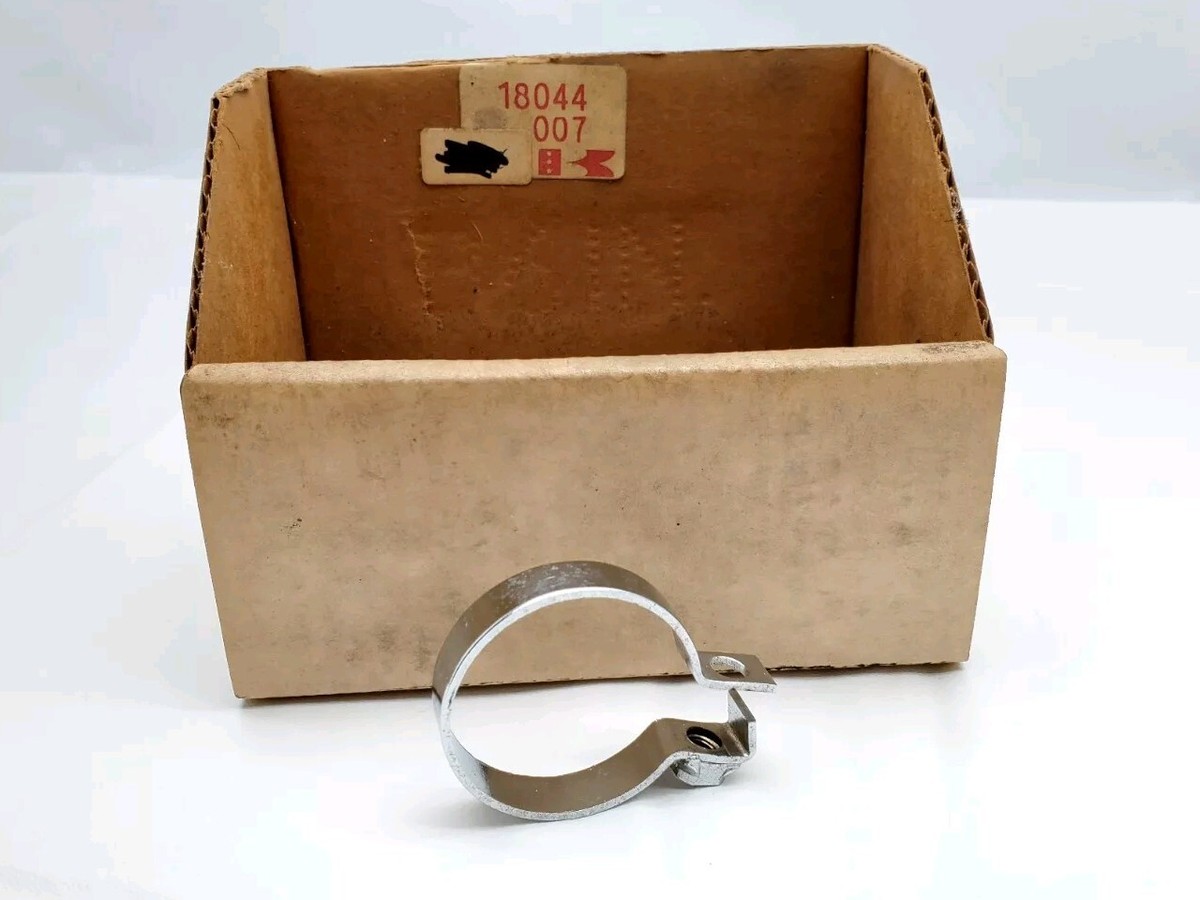 1 New Kawasaki H1 H2 A1 A7 KH A1SS A7SS Muffler Connector Holder