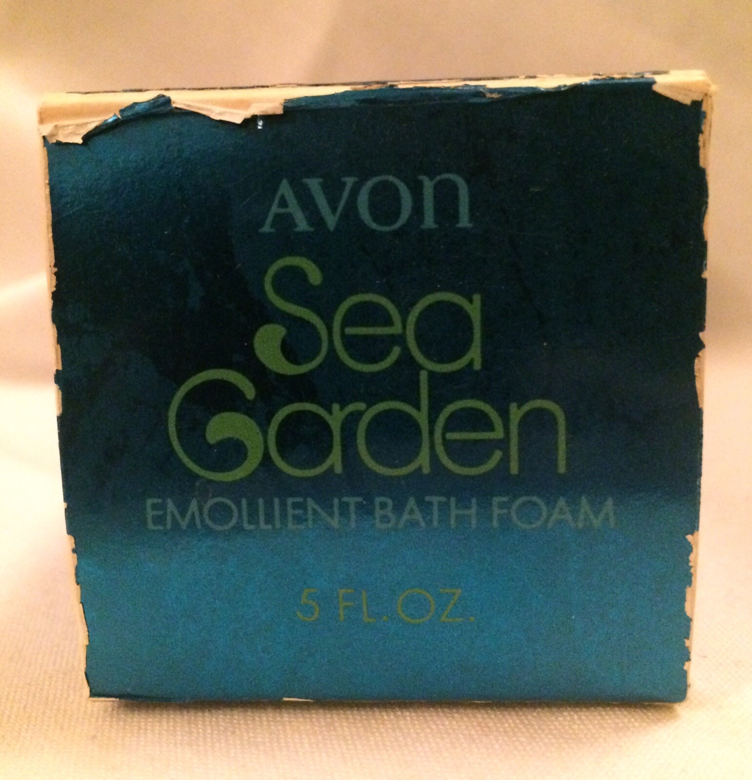 VINTAGE AVON 1970 SEA GARDEN EMOLLIENT  BATH FOAM 5 FL. OZ.  ~ NEW OLD STOCK