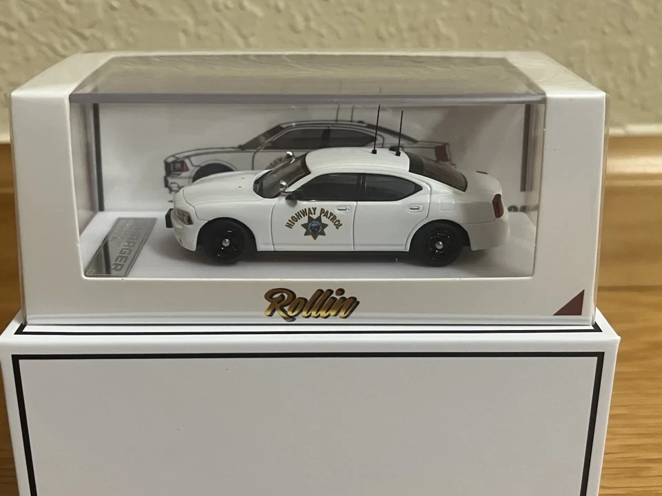 Rollin 1:64 California Highway Patrol 🚨 Dodge Charger Polar Bear Chase Slicktop - Изображение 2 из 4