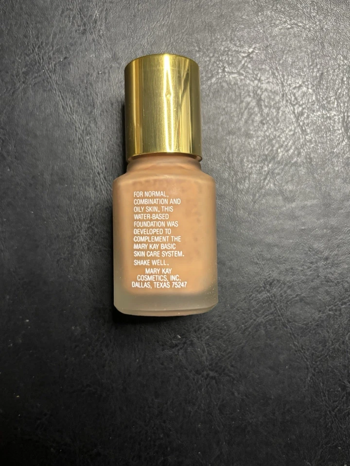 Mary Kay  Liquid Foundation Day Radiance Formula 2 NOS 1 Floz Rose Beige 0078 - Image 4 of 4
