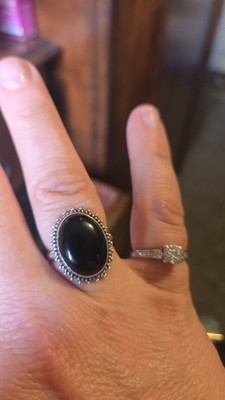 Beautiful Vintage Sterling Hallmarked Silver 925 Ring With Onyx Size R