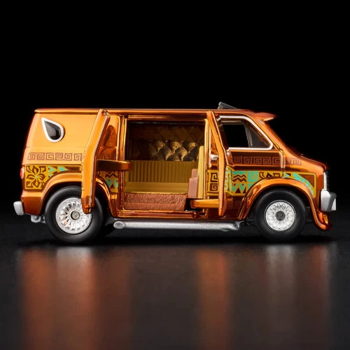 Hot Wheels Collectors RLC Exclusive ‘70s Dodge Tradesman Van - boxed in  case