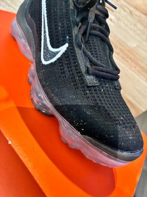 AIR VAPORMAX 2021 FK BLK WHT METALLIC SILVER SIZE 7.5 WOMEN SIZE 6 MEN