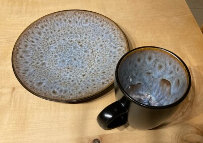 Creatable Bali.  Kaffeetasse 300 ml Kaffeebecher Steinzeug  und Teller 21 cm