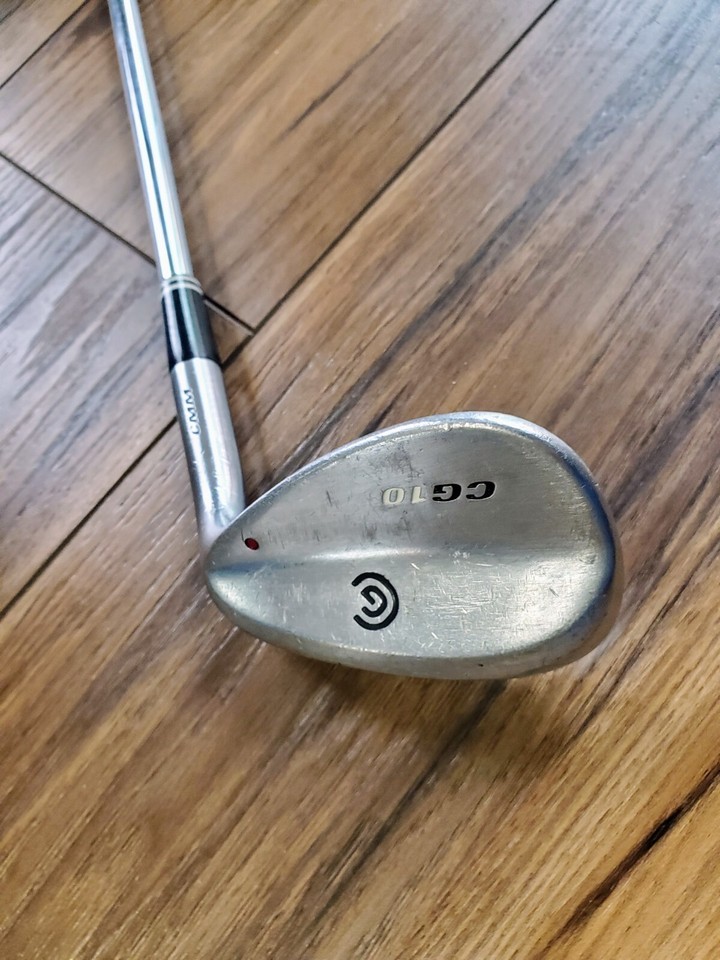 Cleveland CG10 Low Bounce 56* Sand Wedge Dynamic Gold Wedge Flex Steel