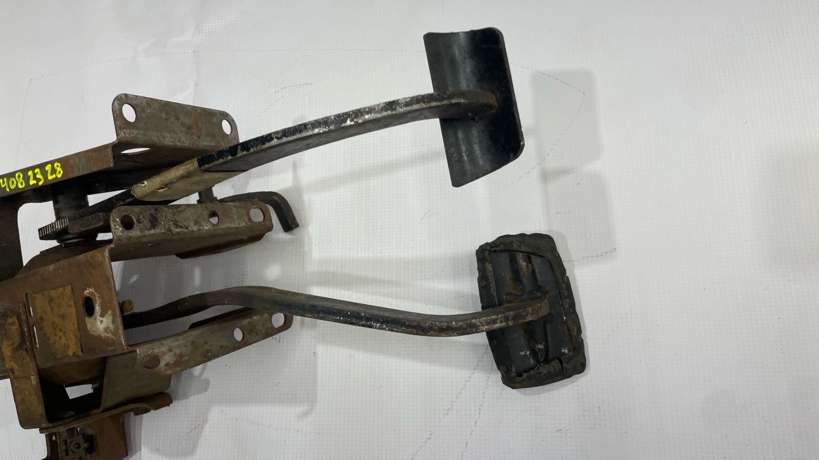 1970 Mopar B Body Clutch Pedals Return Spring Under Dash Assembly Brake