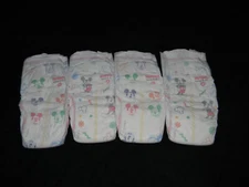 4 Huggies snug-dry Disposable Diapers Size 8 over 46 Lb + Lbs.