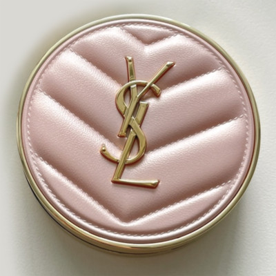 YSL トゥーチェ ECLAT グローバル コンパクト B10