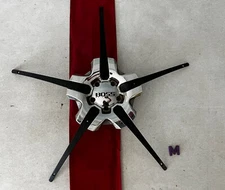 #M 1) BOSS MOTORSPORTS CHROME CENTER (1) CAP (5) INSERTS w/ SCREWS 4271