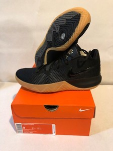 kyrie flytrap black gum