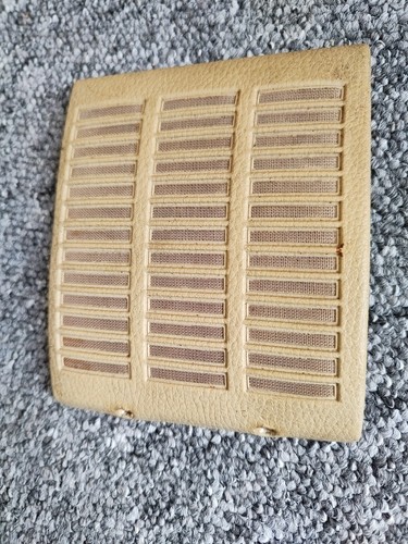Mercedes R107 450SL 560SL Pear Of Dashboard Speaker Cover Grille Grill (Box15) - Picture 2 of 6