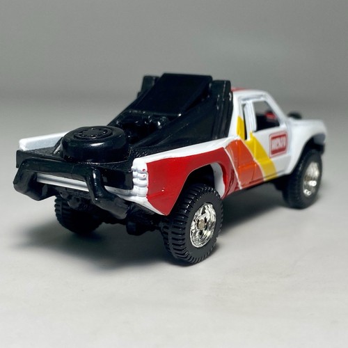 Maisto Toyota SR5 Pickup Truck & JL Open Car Trailer 1:64 Diecast Lot White - Picture 7 of 18