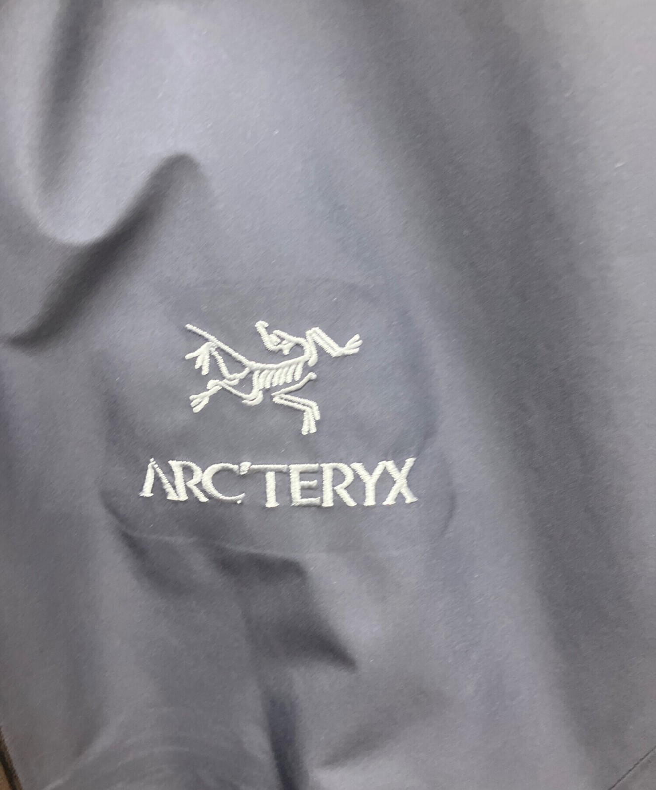 ARC'TERYX Beta LT Jacket Navy Medium - Lightweight Waterproof Gear image 8