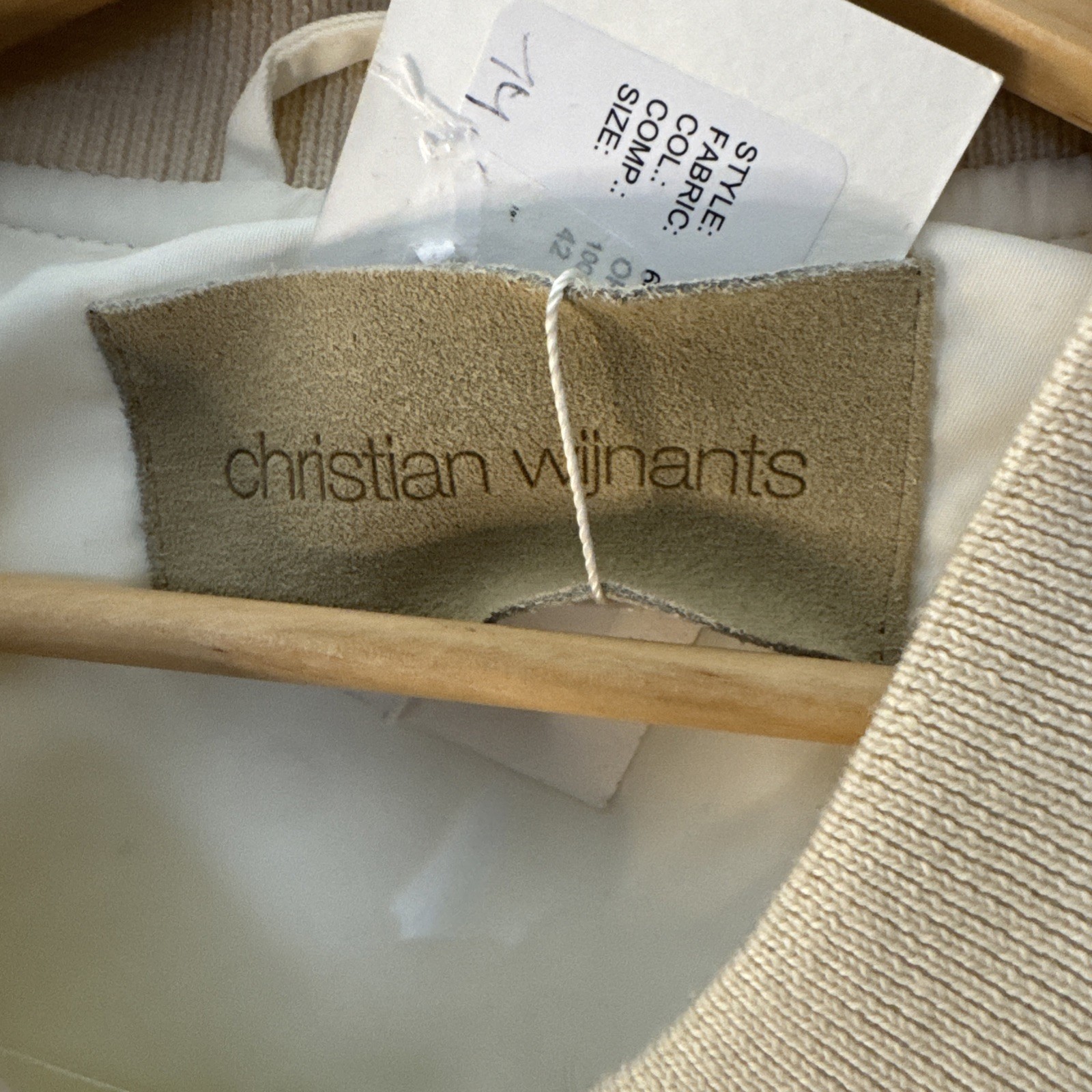 Women’s  Christian WIJNANTS Off White Bomber Jacket Sz42.NWT Gorgeous Oversized thumbnail 2