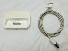 Apple iPod Universal Dock A1256 White Wired Audio Dock w/ Remote A1256
