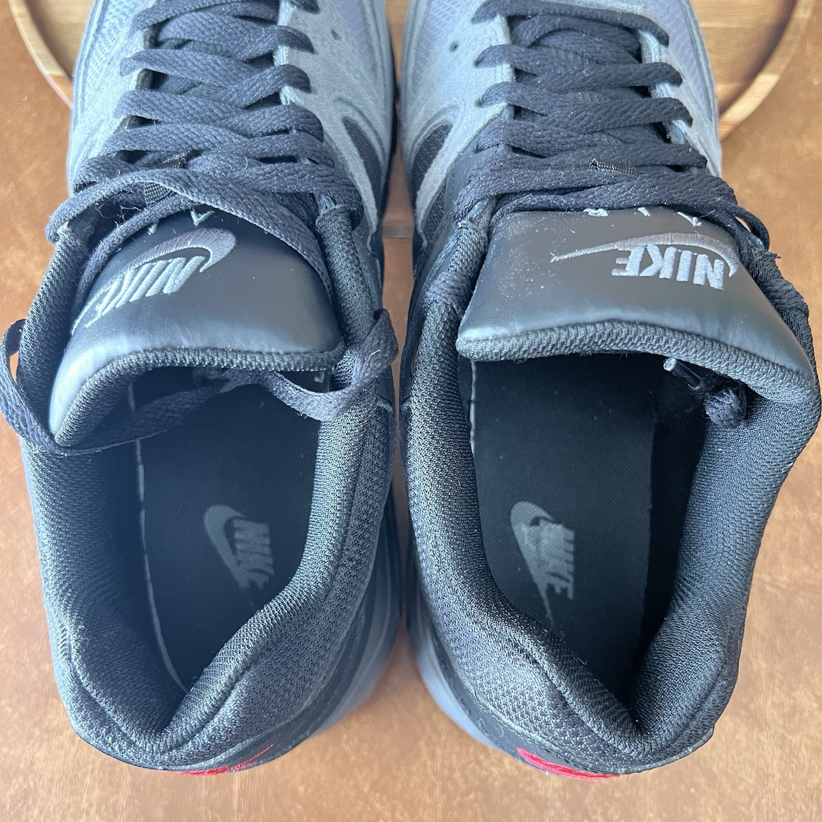 Nike Air Max Command Men Size US11 Black Wolf Grey Infrared Sneakers Shoes thumbnail 6