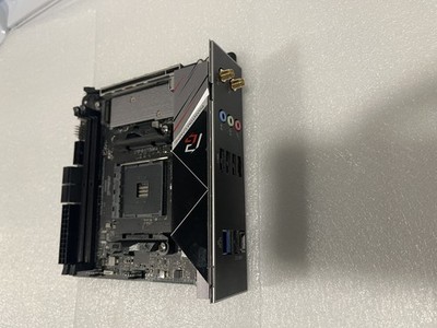 ASRock B550 Phantom Gaming-ITX/ax AM4 AMD DDR4 PCIe Mini ITX