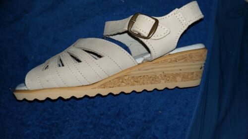 NEU Damen Sandalette /Sandale Gr 36 Echt Wörishofer Fussbett, Farbe Beige - Bild 2 von 3
