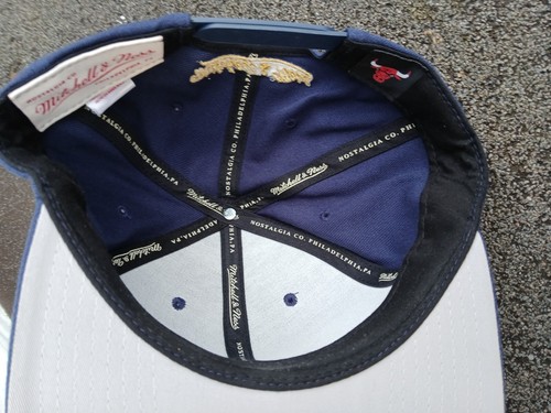 mitchell and ness hat snapback chicago bulls with a metal bull usa flag - Picture 11 of 13