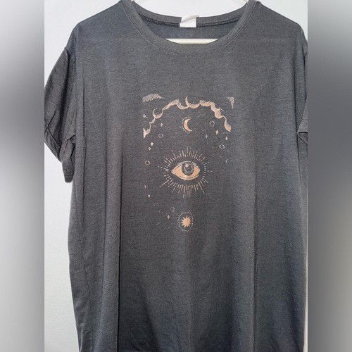 Pre-Owned LG Unbranded Black Eye Astrology Graphic T-Shirt - Picture 2 of 5