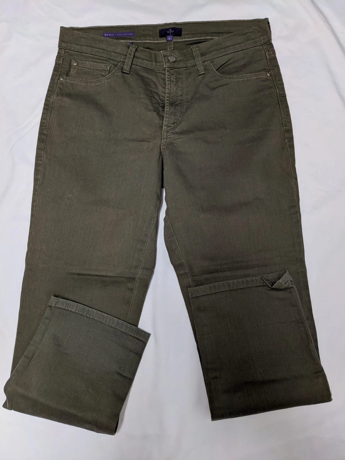 Women's NYDJ "Dayla Wide Cuff Capri" Green Capri Pants TgSz 6 Meas 32.5x26.5