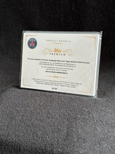 Barcola Rookie 2023-24 Topps Premium PSG Premium en tarjeta autógrafo reliquia/40 - Imagen 2 de 2