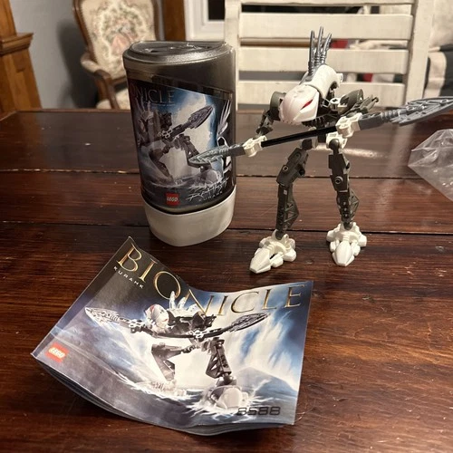 2003 Vintage LEGO Bionicle Rahkshi 8588 Kurahk Set NEAR Complete With Canister