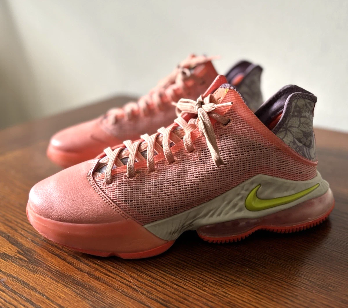 Preços baixos em Nike LeBron 19 EP Low Hawaii | eBay