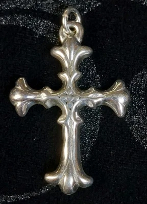 Large 925 Sterling Silver Fleur De Lis Cross Pendant - Image 1 of 3