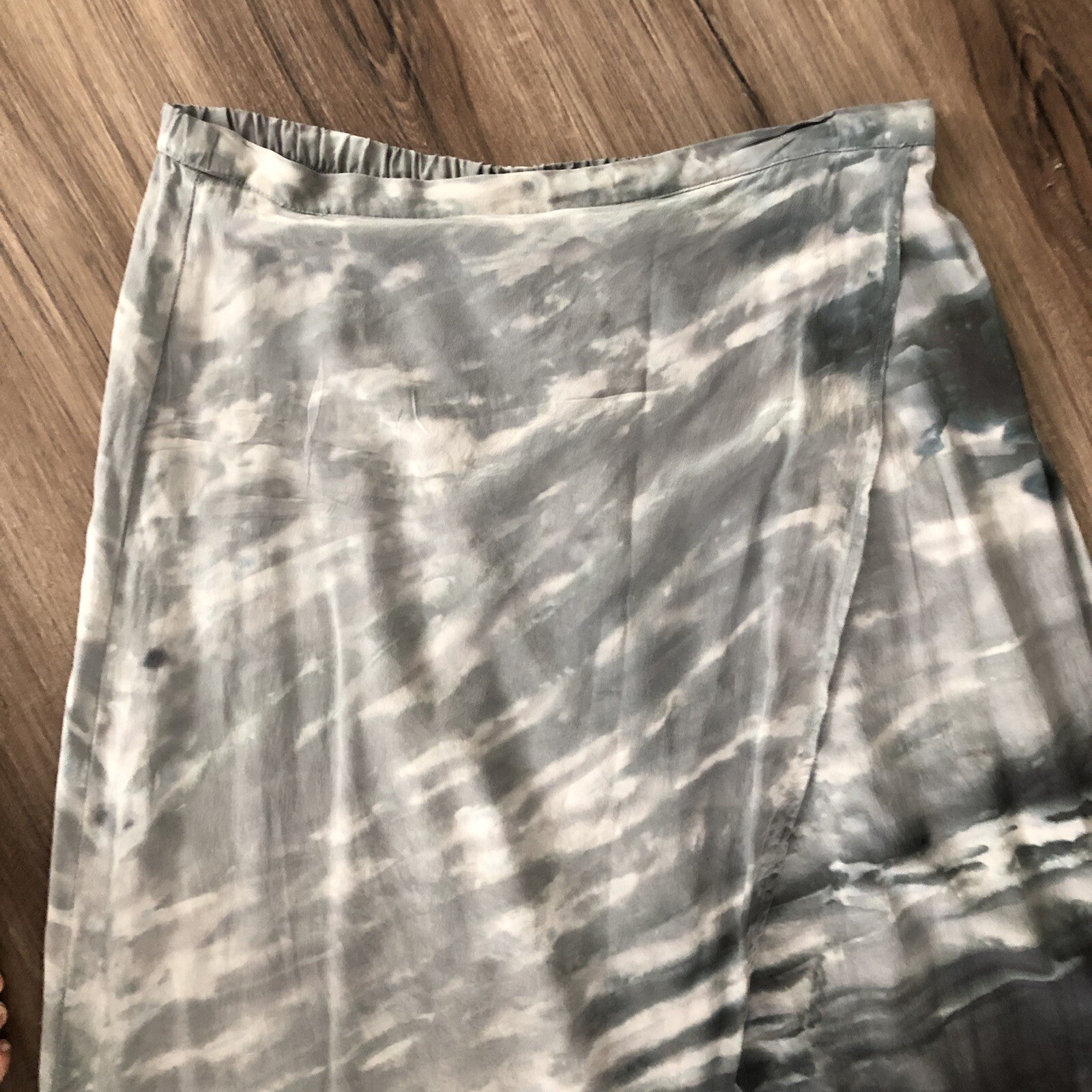 Cythia Rowley gray ombré tie dye maxi skirt 100percent silk size large image 3