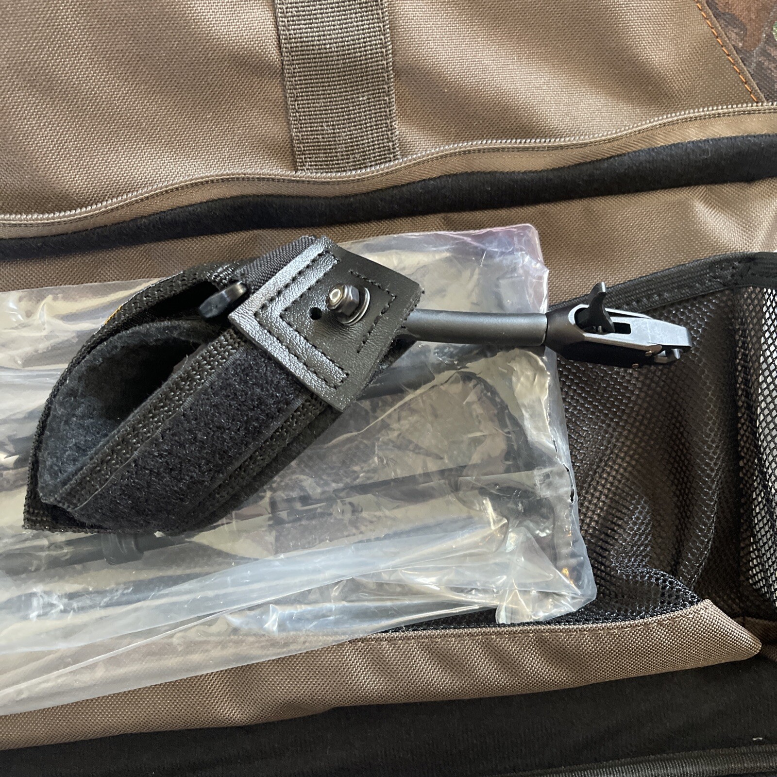 BOWTECH Diamond Archery Core Right Hand Compound Bow Bag Arrows