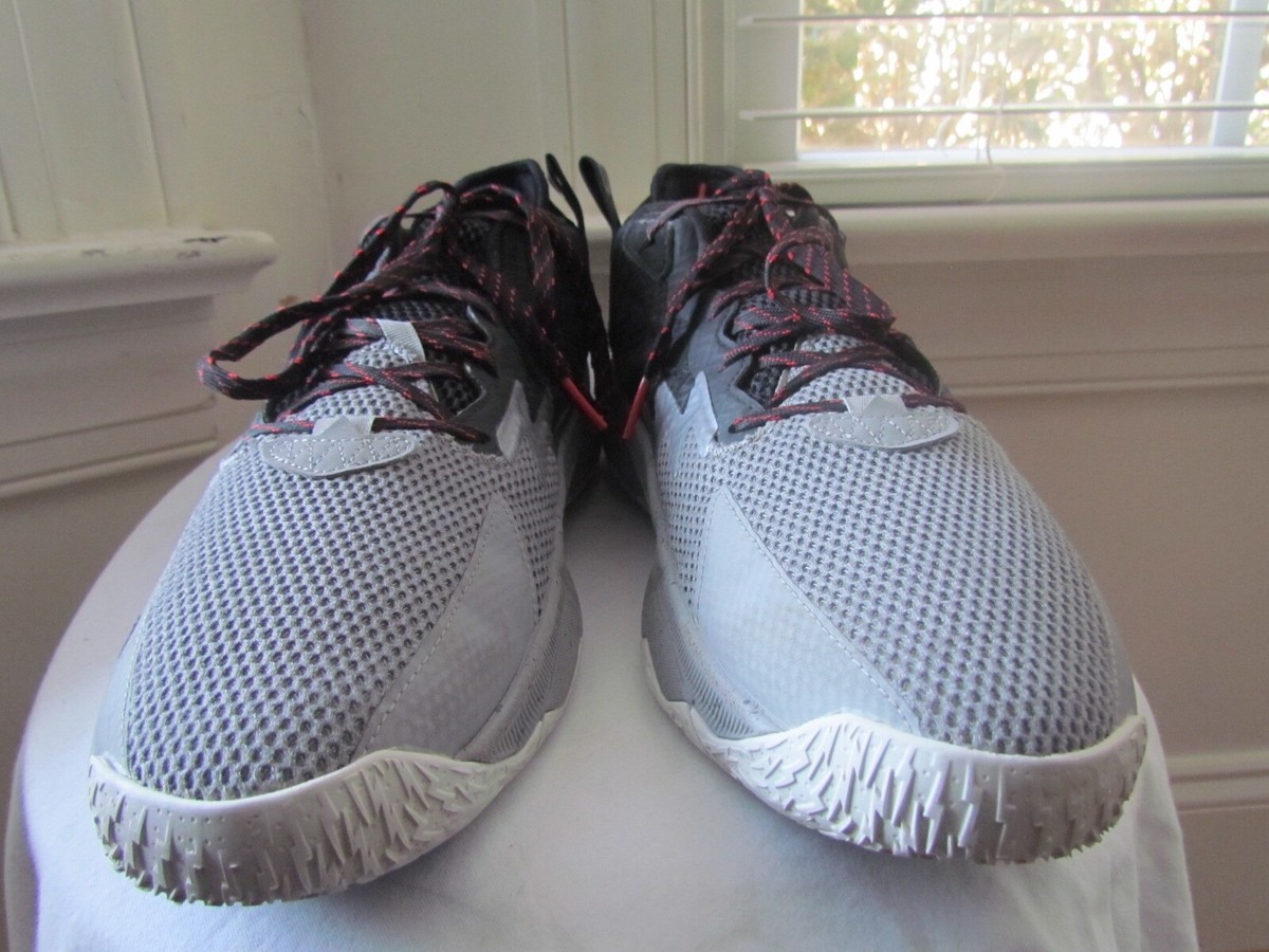 Adidas Dame 8 Bridge City Basketball Sneakers Shoes Mens 10.5 Grey‎ Red Athletic ADIDAS DAME 8 BRIDGE CITY GRAY RED BLACK MEN main image 3