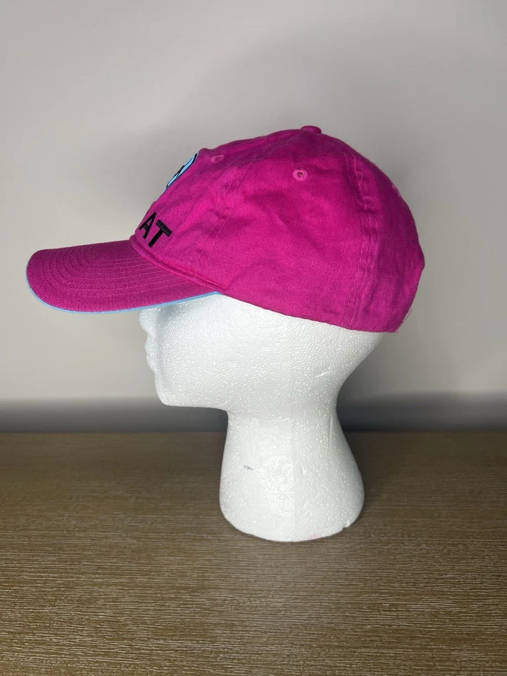 Gorra Ariat Ropa Rosa Azul Escudo Bordado Logo Foto 3 de 4