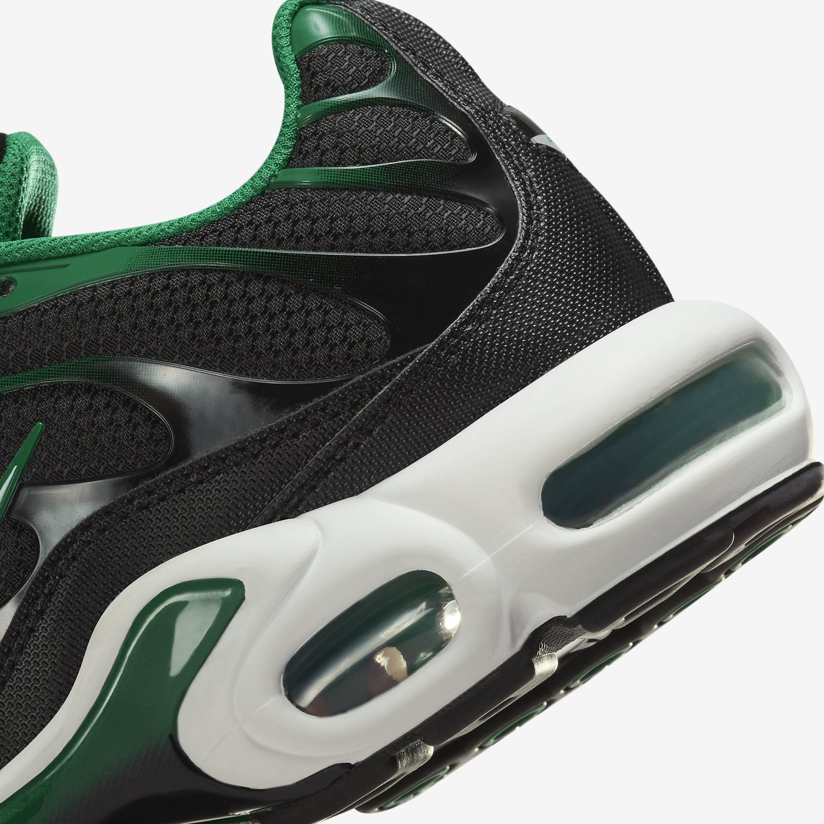 Nike Air Max Plus Black Malachite Green White DM0032-009 Men's | eBay
