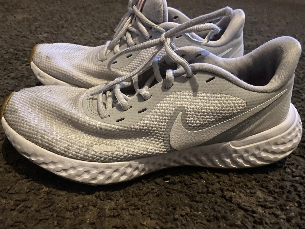 Nike Revolution 5 Platinum Tint Grey Fog for Sale  display picture 1